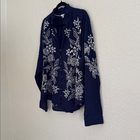 Anthropologie The Tavi Buttondown Navy Floral Blouse Pilcro: Embroidered Edition - Picture 7 of 12